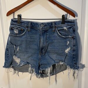 Abercrombie & Fitch Frayed Blue Jean Shorts The Mom Short Size 31 or 12